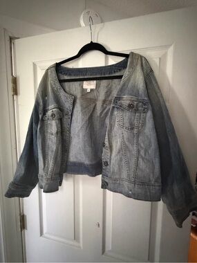 torrid faded light blue cropped denim jacket